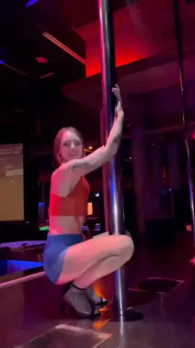 let a few guys from the club run a train on me after I put on a little show [video]