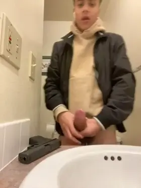 (M20) at work trying to get off