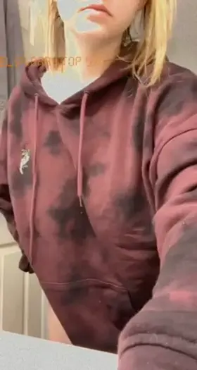 Just a cute little reveal, happy tittie Tuesday 😈