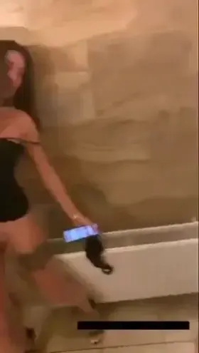 Crazy Girls In The Bathroom