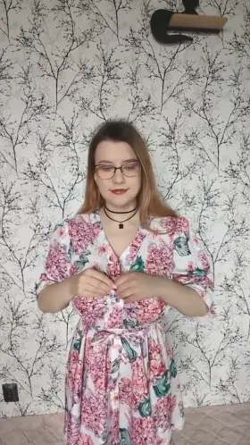 Look how bouncy my naturals are :3