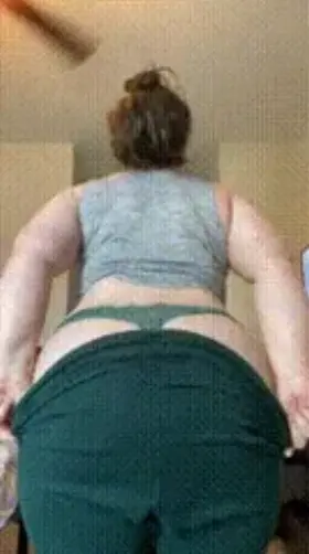 peel 🍌 Watch me take off more and play on my OF - link in profile