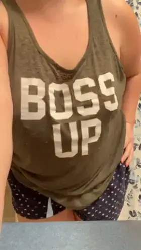 A little strip tease for you 💕