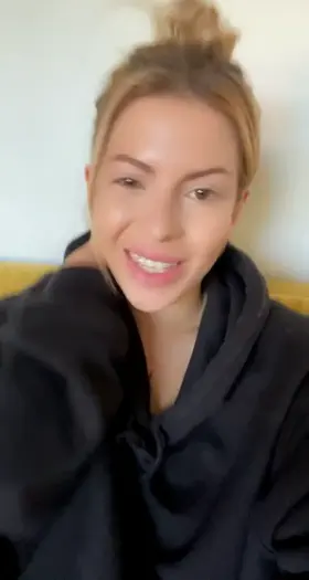 Little pussy play in the morning