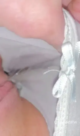 this is what happened when he touched my inner thigh