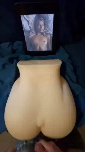 MARGOT ROBBIE FUCK TRIBUTE! Visit my PG page for the sound, trust me lol