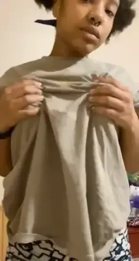 love a good titty drop in a baggy t-shirt :)