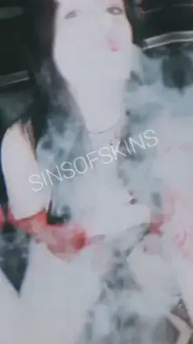 SWITCH Hot-wife here to drain those balls~ Let Mama take care of you 💚❤MILF pussy on sub?! 4$ HOLIDAY SALE❤💚 UNCENSORED & B/G Content! Lingerie| Heels| NUDE| GROUP COCK RATES| 💋S/D| S/M| SQUIRTS| SOLO PLAY |Fetish FRIENDLY| CREAMPIE & ANAL LOVER💋 I'll make your fantasies come true~