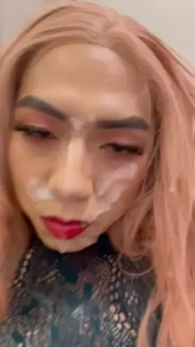 She’s a 6 but loves facials