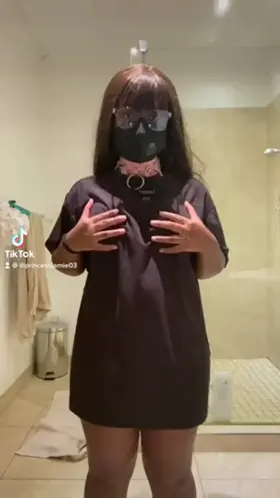 I need someone to come over and make porn tik toks with me😩