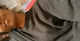 Early night for me ✌🏾