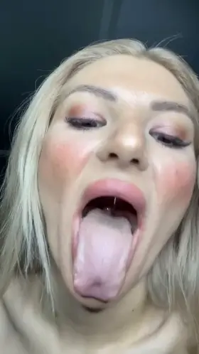 Kinda insecure about my chubby tummy…but at least I get a bigger ass and tits🥰