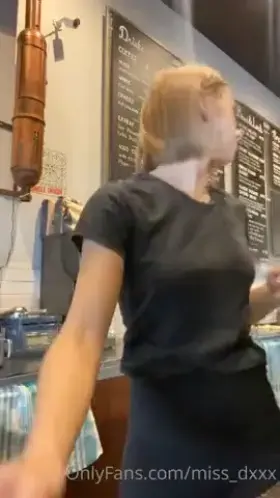 Waitress shows her tits ( 2.3 GB pack )