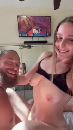 Somebody help me find this amateur scene of Laney Grey