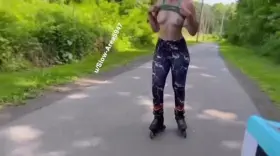 Giving out public boners today 😇😈