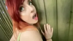 Risky fuck and creampie behind the pub 😈