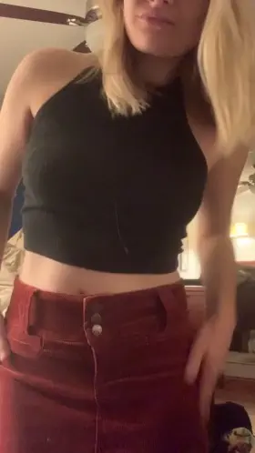 Think I might be getting the hang of dropping my titties ;) [OC]