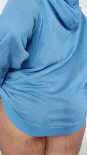 [f] Thanks for letting borrow your hoodie