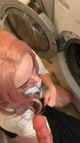 I was affected by the great shift at the start of the pandemic. It's been impossible to find a new job. My roomate is covering all my expenses, but I need to do all the 