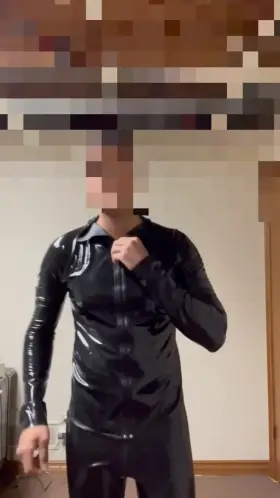 Tonight’s outfit, sound on.