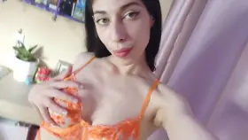 Just a simple 20 years old girl who wanna have fun 😈 Get to know me check my profile 😇