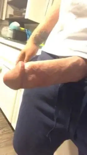 Who wants to help get my hubby big fat cock 🍆all the way hard 🥺