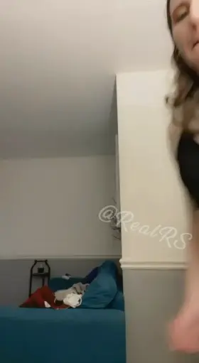 The more love I get the bigger she gets for you!🖤