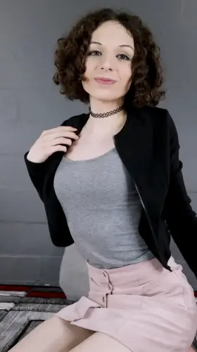 let me tease all the time🤭 it's not a tease if you start sucking