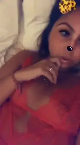 Makes me horny to think that people might recognize me🙈