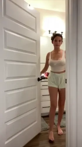 This is a magic door 😳