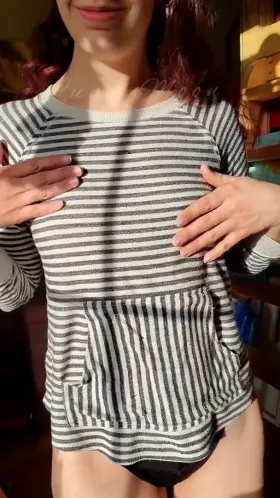 For the lovers of small/all mom boobs here... otherwise keep scrolling!