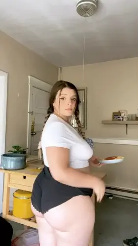 Just a quick spaghetti lunch before work 😊