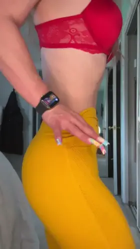 hm, I wonder what im hiding today...