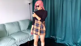 I didn't think you could see this much of my butt when I bent over 🙈