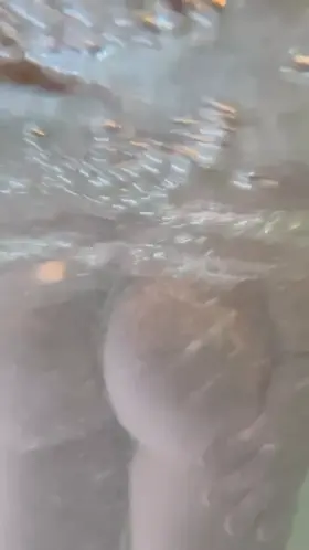 Underwater ass 🍑🥰