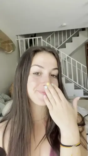 Hi! I'm Niv from Israel :)