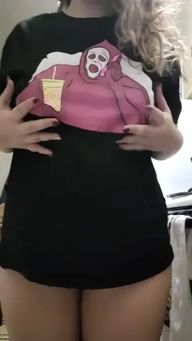 I love showing my thick body off to you [reveal]