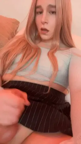 shy school girl cums in her own mouth :3