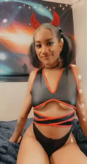 [OC] demons like to flash too