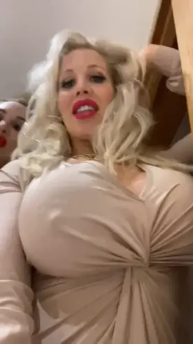 Victoria and Rebecca are the perfect duo!