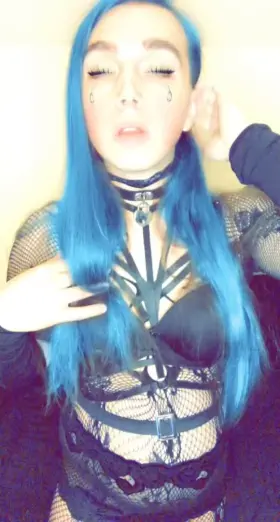 the punk girl you took home turned out to be more fun than you expected 💎