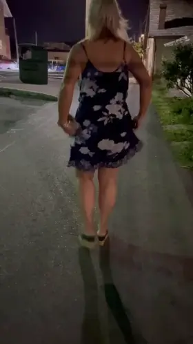 Just taking a little stroll . 47F