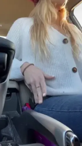 It’s never too cold outside to flash my tits 💕