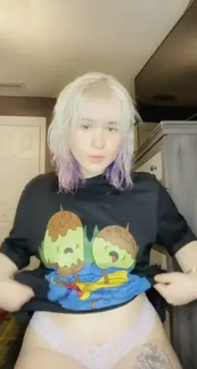 come get comfy with me, & I promise I’ll tease you all night long. ❤️