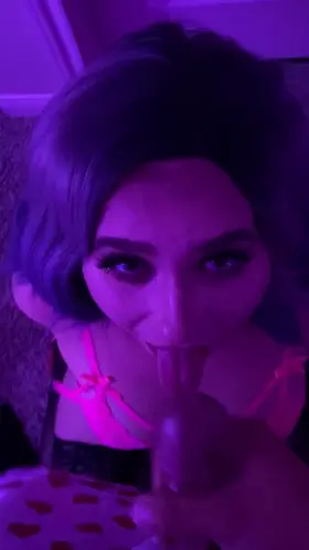 Right eye left eye now right down the middle 🤪