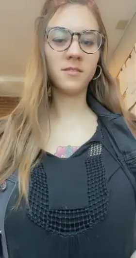 Don’t tell my boss I like to get stoned and tease Reddit at my desk