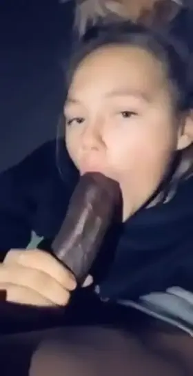 [r/Iwanttosuckcock] Who is this?