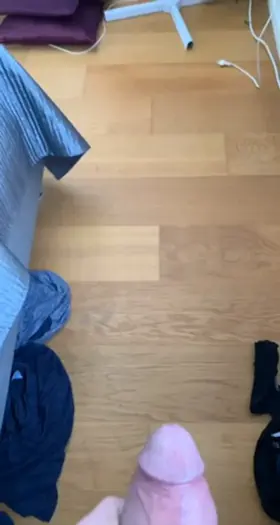 Too bad i have to use my own hand