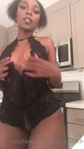 Aliyah Get her Free F0lder Below👇