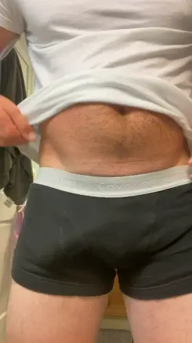 RedGIFs outline and the real thing